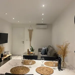 https://the-luxury-lavender.larnacahotels.org
